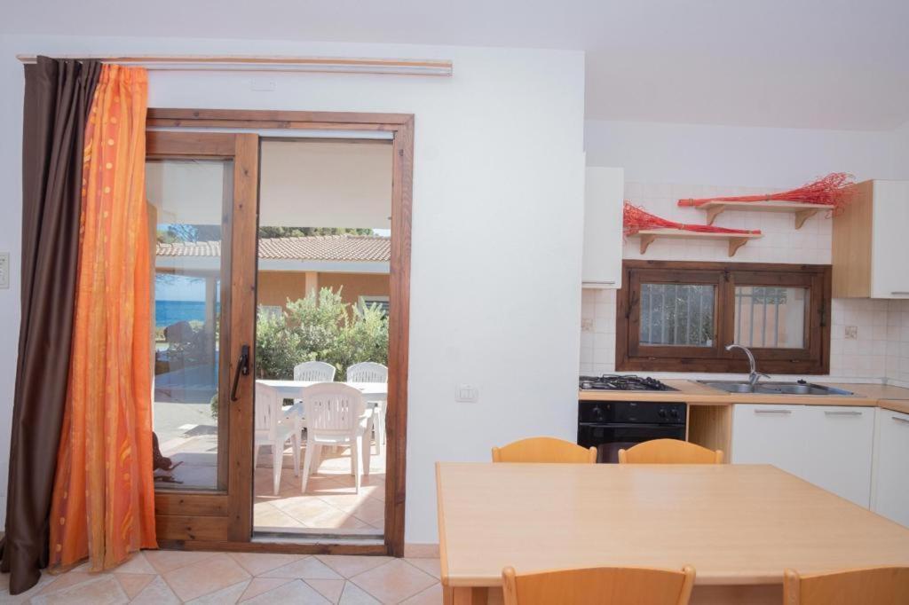 Villetta Porto Corallo Vista Mare Вилапуцу Екстериор снимка