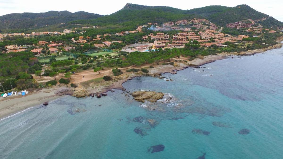 Villetta Porto Corallo Vista Mare Вилапуцу Екстериор снимка