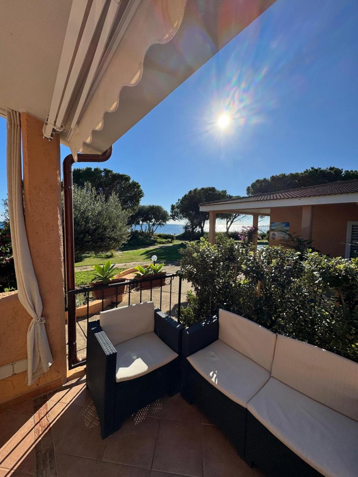 Villetta Porto Corallo Vista Mare Вилапуцу Екстериор снимка